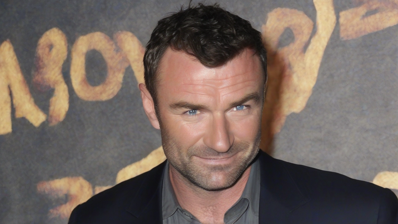 Schreiber Joins Born To Bowl Film